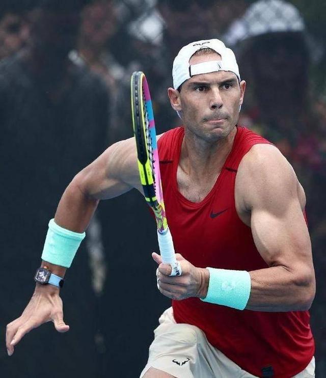 LD 乐动APP下载 -纳达尔在切尔西比赛中战术调整,败北引发热议!(纳达尔德约经典比赛)